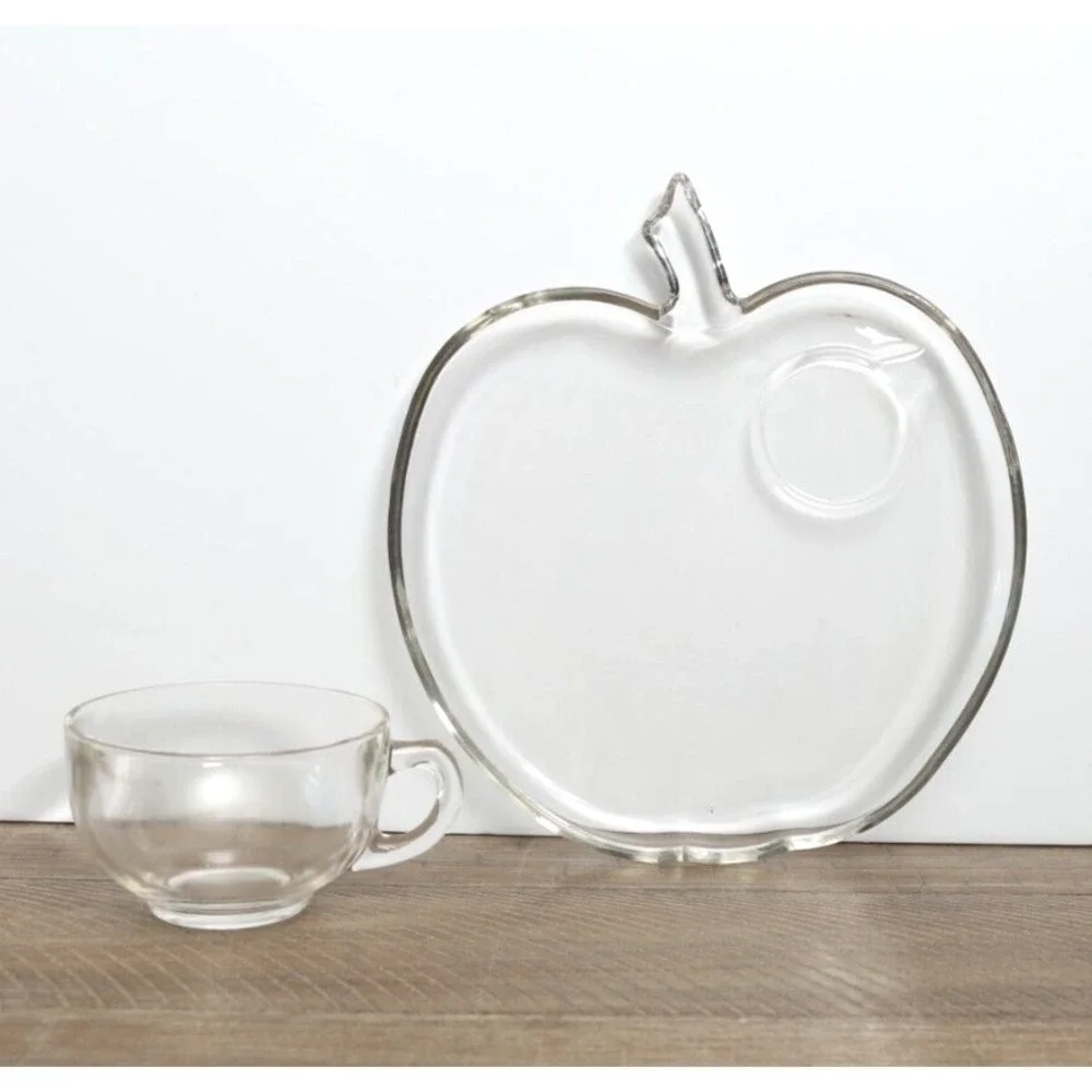 Hazel Atlas Orchard Apple‎ Shaped Plates and Cups, 8 pc set